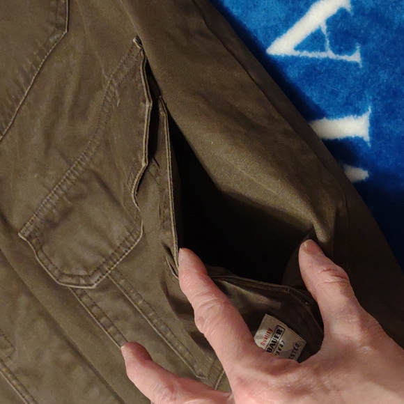 Eddie Bauer coat - Picture 15 of 16